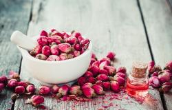 Розовое масло и его полезные свойства
